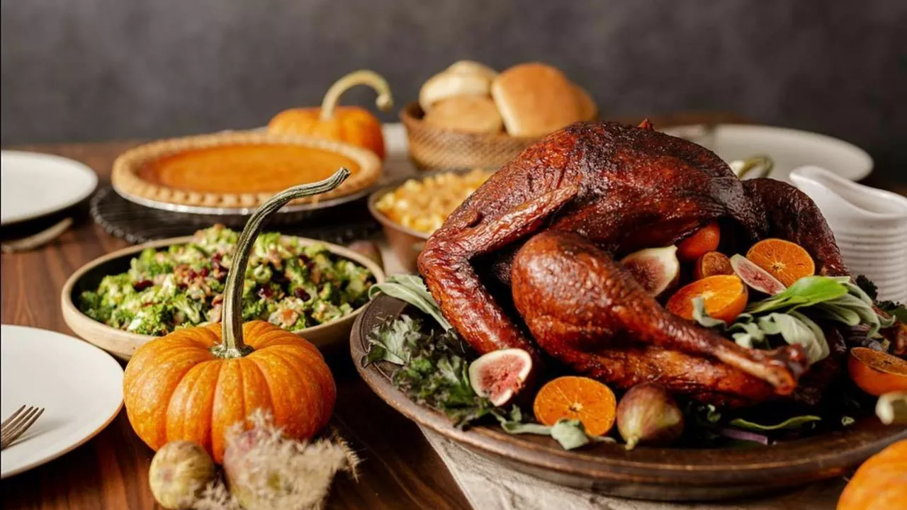 How to make a nifty Thanksgiving meal in a hotel room?